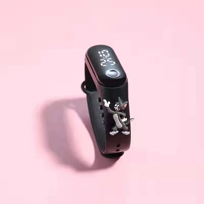 Relógio Herói – Toque, Brilhe e Salve o Dia